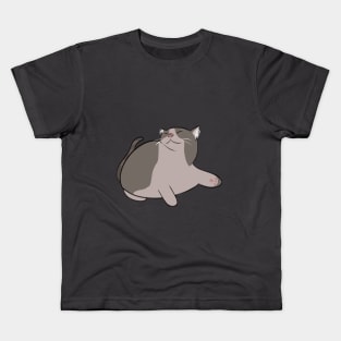 Chonky cat relaxing Kids T-Shirt